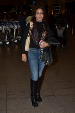 Krishika Lulla snapped at airport in Mumbai on 22nd June 2016 (1)_576b8985daf72.JPG