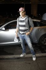 Zayed Khan snapped at airport in Mumbai on 22nd June 2016 (35)_576b89e75fc3f.JPG