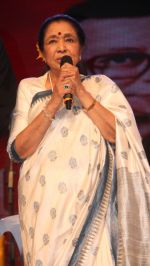 Asha Bhosle at Love You Pancham concert in celebration of Pancham da_s 77th birth anniversary at Shanmukhananda hall, Sion.._576e626b29b81.JPG