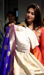 Divyanka Tripathi shopping for wedding at Kalki Fashion_ on June 24, 2016 (5)_576e00b111d43.jpg