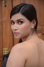 Mannara Chopra Photoshoot (114)_576fc090ca114.jpg