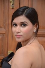 Mannara Chopra Photoshoot (116)_576fc092810fb.jpg