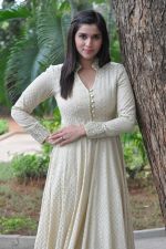 Mannara Chopra Photoshoot (138)_576fc04aa5c81.jpg