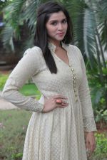 Mannara Chopra Photoshoot (143)_576fc04fb027f.jpg