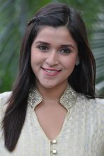 Mannara Chopra Photoshoot (89)_576fc00978ddb.jpg