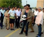 Arjun Kapoor at Road Safety Awareness Campaign in India Gate, New Delhi on 28th June 2016 (15)_577354d273eda.JPG