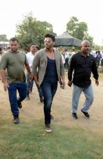 Arjun Kapoor at Road Safety Awareness Campaign in India Gate, New Delhi on 28th June 2016 (35)_57735540d818b.JPG