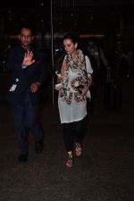 Evelyn Sharma snapped at airport on 29th June 2016 (3)_5774a1a22237b.JPG
