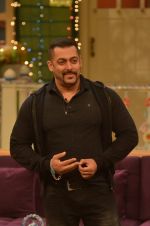 Salman Khan on the sets of The Kapil Sharma Show on 3rd July 2016 (59)_577a03ea2c3c8.JPG