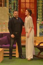 Salman Khan, Anushka Sharma on the sets of The Kapil Sharma Show on 3rd July 2016 (52)_577a040aab6f5.JPG