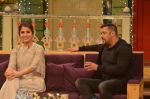 Salman Khan, Anushka Sharma on the sets of The Kapil Sharma Show on 3rd July 2016 (60)_577a040caac94.JPG
