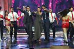 Dishoom stars - John Abraham, Jacqueline Fernandez on India_s Got Talent Grand Finale_57810a8ab1b1e.JPG