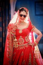 Divyanka Tripathi and Vivek Dahiya_s wedding Photoshoot on 8th July 2016 (32)_57810dd5dda50.jpg