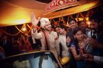 Divyanka Tripathi and Vivek Dahiya_s wedding Photoshoot on 8th July 2016 (34)_57810e12bcfd6.jpg