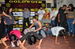 John Abraham and Varun Dhawan at gold gym in Mumbai on 9th July 2016 (47)_5781118792516.JPG