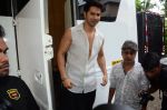 Varun Dhawan snapped on the sets of So You Think you can dance on 12th July 2016-1(69)_5785373a107ab.JPG