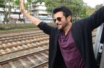  Anil Kapoor promotes 24 Season 2 in Mumbai Train on 14th July 2016 (54)_5787d01968ba6.JPG