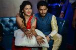 Sambhavna Seth with Avinash during the Wedding Mehandi Function at Sky Bar Rajori Garden in New Delhi on 13th July 2016 (1)_5787173043bd2.jpg
