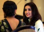 Parineeti Chopra launches Sania Mirza_s book on 15th July 2016 (27)_5789313440578.jpg