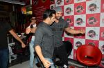 John Abraham, Varun Dhawan promote Dishoom on Fever 104 FM on 18th July 2016 (13)_578d9c541c6e9.jpg