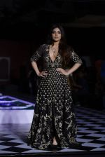 Bhumi Pednekar walk the ramp for Anita Dongre show at the FDCI India Couture Week 2016 on 21st July 2016 (283)_5791a5b05ab73.JPG