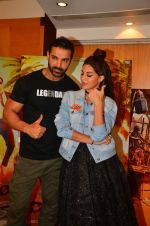 John Abraham, Jacqueline Fernandez promote Dishoom on 22nd July 2016 (2)_57922703e9a1a.jpg