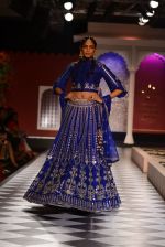 Model walk the ramp for Anita Dongre show at the FDCI India Couture Week 2016 on 21st July 2016 (482)_5791a644d44af.JPG