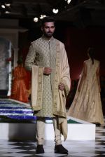 Model walk the ramp for Anita Dongre show at the FDCI India Couture Week 2016 on 21st July 2016 (515)_5791a660396e9.JPG