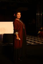 Shabana Azmi walk the ramp for Anita Dongre show at the FDCI India Couture Week 2016 on 21st July 2016 (296)_5791a5e11af17.JPG