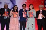 Shahrukh Khan, Nita Ambani at the launch of Gunjan Jain_s Book She Walks She Leads on 21st July 2016 (141)_5791dddb28a52.JPG