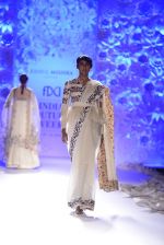 Rahul Mishra showcases Monsoon Diaries at the FDCI India Couture Week 2016 in Taj Palace on 22 July 2016 (13)_5792f93fb3960.JPG