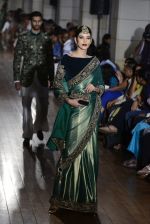 Model walks for Manav Gangwani latest collection Begum-e-Jannat at the FDCI India Couture Week 2016 on 24 July 2016 (127)_57961b63581d1.JPG