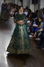 Model walks for Manav Gangwani latest collection Begum-e-Jannat at the FDCI India Couture Week 2016 on 24 July 2016 (130)_57961b6532f1e.JPG