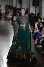 Model walks for Manav Gangwani latest collection Begum-e-Jannat at the FDCI India Couture Week 2016 on 24 July 2016 (137)_57961b6b2d793.JPG