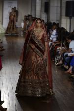 Model walks for Manav Gangwani latest collection Begum-e-Jannat at the FDCI India Couture Week 2016 on 24 July 2016 (153)_57961b76b21ea.JPG