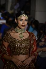 Model walks for Manav Gangwani latest collection Begum-e-Jannat at the FDCI India Couture Week 2016 on 24 July 2016 (171)_57961b84492eb.JPG
