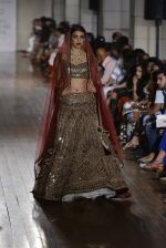Model walks for Manav Gangwani latest collection Begum-e-Jannat at the FDCI India Couture Week 2016 on 24 July 2016 (175)_57961b882d96b.JPG