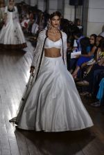 Model walks for Manav Gangwani latest collection Begum-e-Jannat at the FDCI India Couture Week 2016 on 24 July 2016 (46)_57961b23c05a4.JPG
