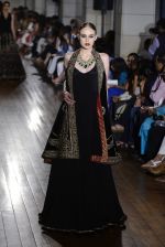 Model walks for Manav Gangwani latest collection Begum-e-Jannat at the FDCI India Couture Week 2016 on 24 July 2016 (74)_57961b39a8585.JPG
