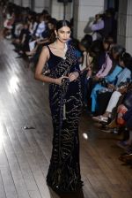 Model walks for Manav Gangwani latest collection Begum-e-Jannat at the FDCI India Couture Week 2016 on 24 July 2016 (97)_57961b4c23370.JPG