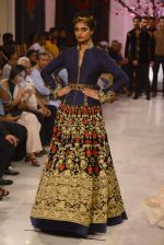 Models walk the ramp displaying Rohit Bal_s latest collection Kehkashaan at the India Couture Week 2016 on July 24, 2016 (24)_579621fee1c92.JPG