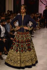 Models walk the ramp displaying Rohit Bal_s latest collection Kehkashaan at the India Couture Week 2016 on July 24, 2016 (27)_57962202a9d47.JPG