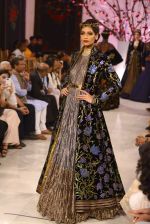 Models walk the ramp displaying Rohit Bal_s latest collection Kehkashaan at the India Couture Week 2016 on July 24, 2016 (35)_5796220b0e5b9.JPG