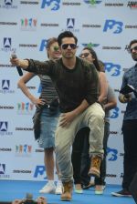 Varun Dhawan promote Dishoom on 25th July 2016 (12)_57962080c82df.jpg