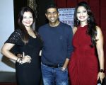 deepshikha,paritosh painter & aartii naagpal at a surprise party for Aartii Naagpal on 27th July 2016_5798a71f9e0df.jpg