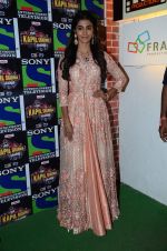 Pooja Hegde promote Mohenjo Daro on the sets of The Kapil Sharma Show on 2nd Aug 2016