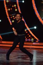 Tiger Shroff during the promotion of film A Flying Jatt on the sets of reality dance show Jhalak Dikhhla Jaa season 9 in Mumbai, India on August 2 2016 (140)_57a18be088703.JPG