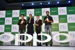 Sonam Kapoor, Yuvraj Singh, Dabboo Ratnani at Oppo F1s mobile launch in Mumbai on 3rd Aug 2016 (36)_57a2b6bf4d9fc.jpg