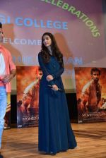 Pooja Hegde at Mohenjo Daro promotions in Gargi college on 5th Aug 2016 (45)_57a568d8986d0.jpg