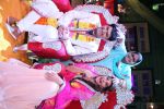  Kapil Sharma and Jacqueline Fernandez tie the knot on the sets of The Kapil Sharma Show on 10th Aug 2016 (7)_57ac814c4f565.JPG